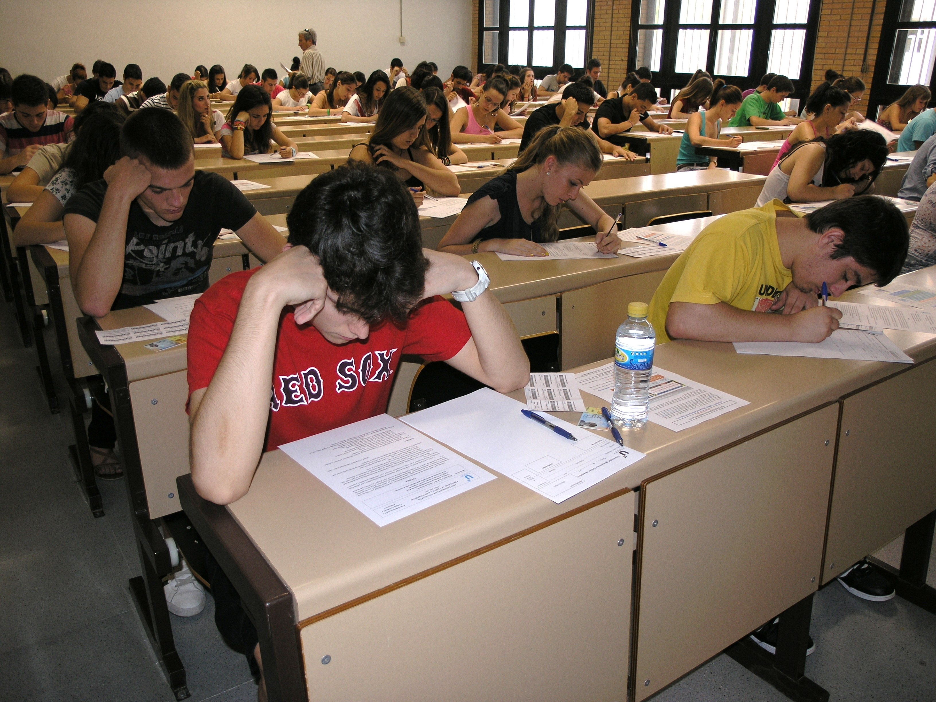El Gobierno catalán amplía en 478 estudiantes las ayudas de movilidad internacional para este curso