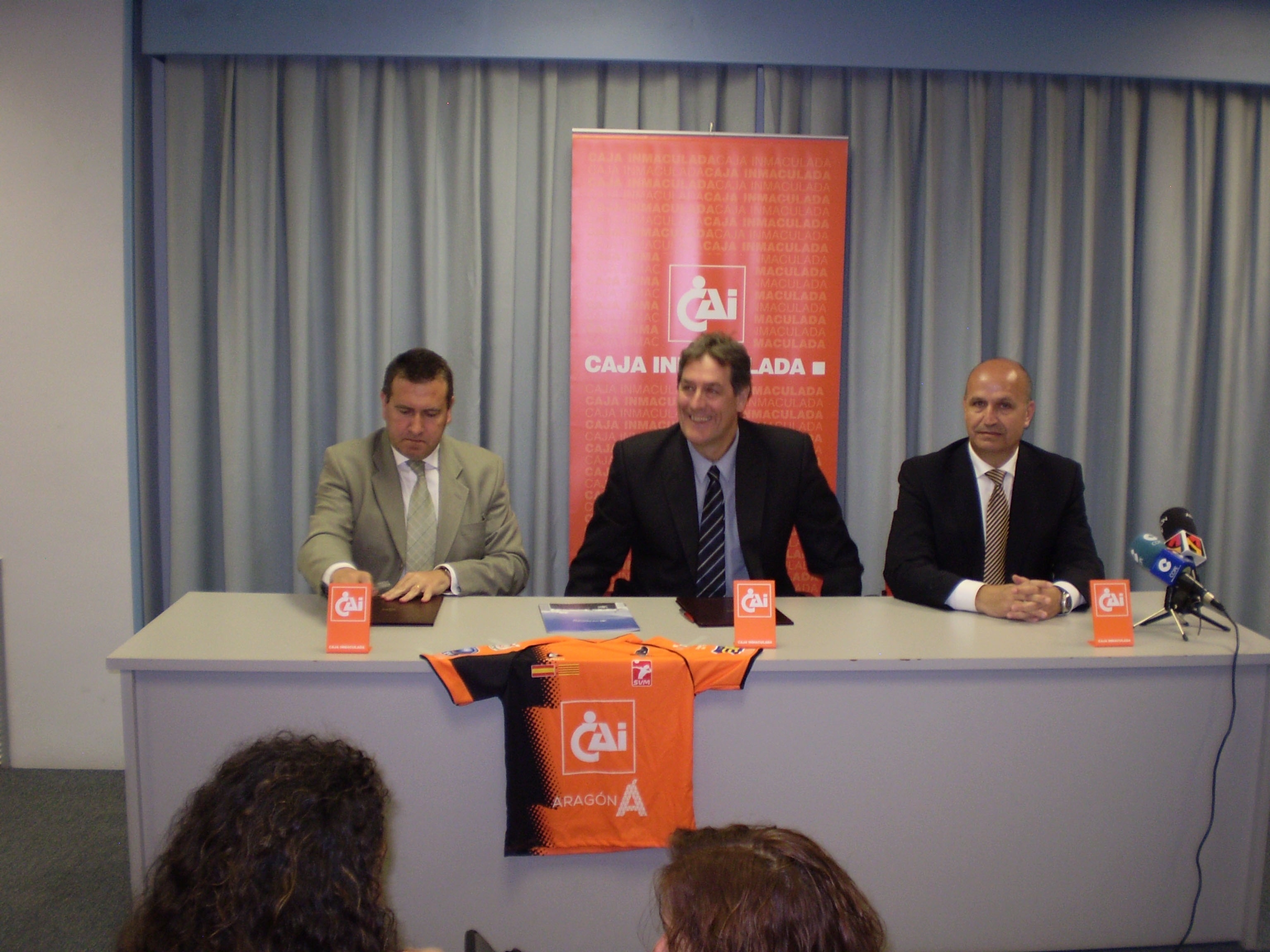Caja Inmaculada renueva su patrocinio al Club Voleibol Teruel para la próxima temporada