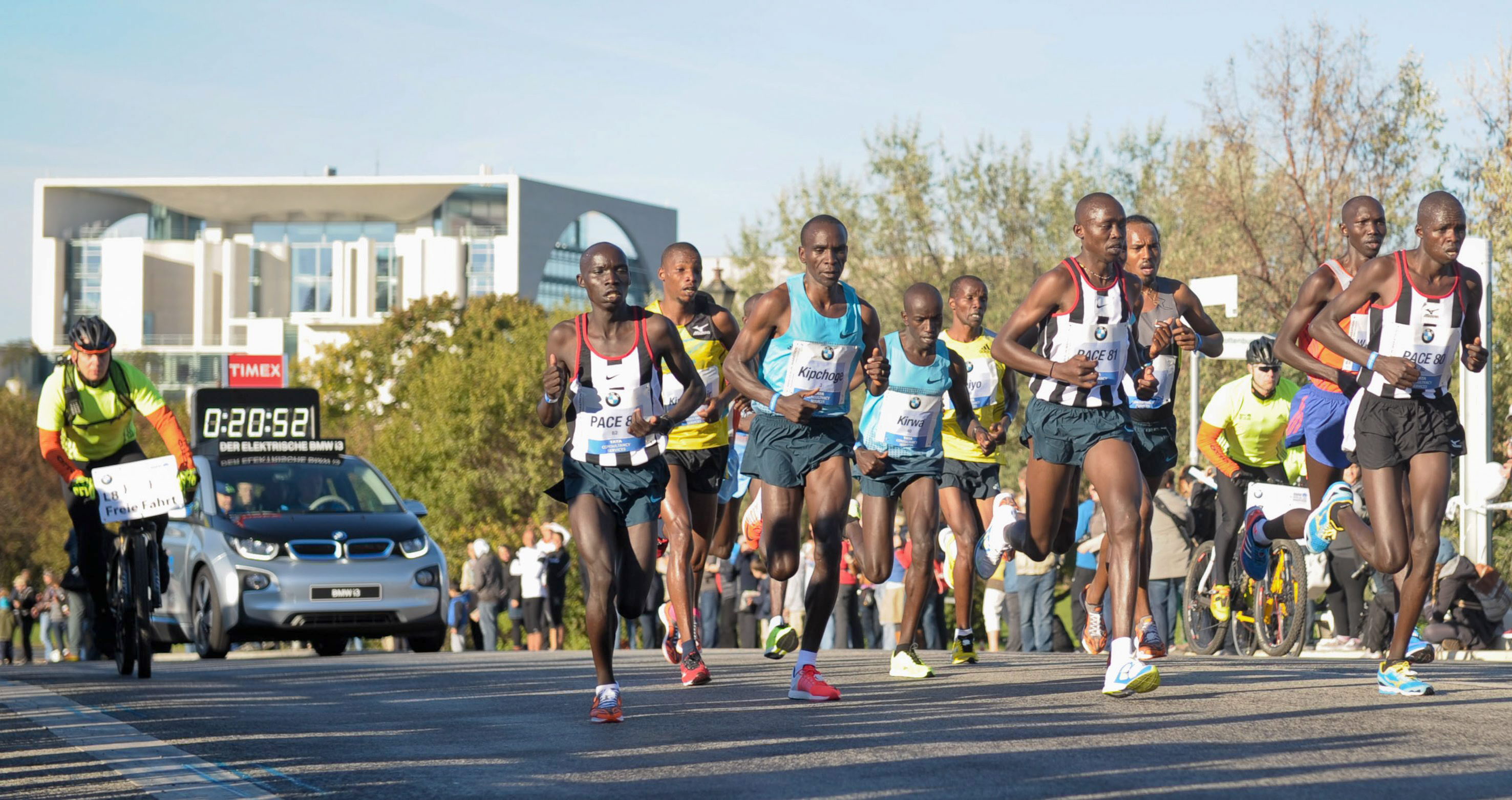 El keniata Wilson Kipsang bate el récord del mundo de maratón en Berlín