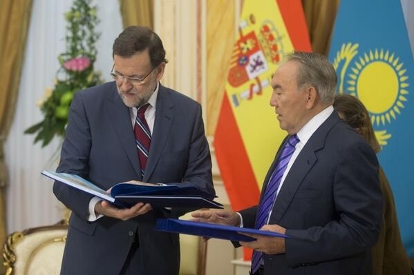 Rajoy dice que Mas ha dado muchos pasos equivocados pero «está a tiempo para gestos de grandeza»
