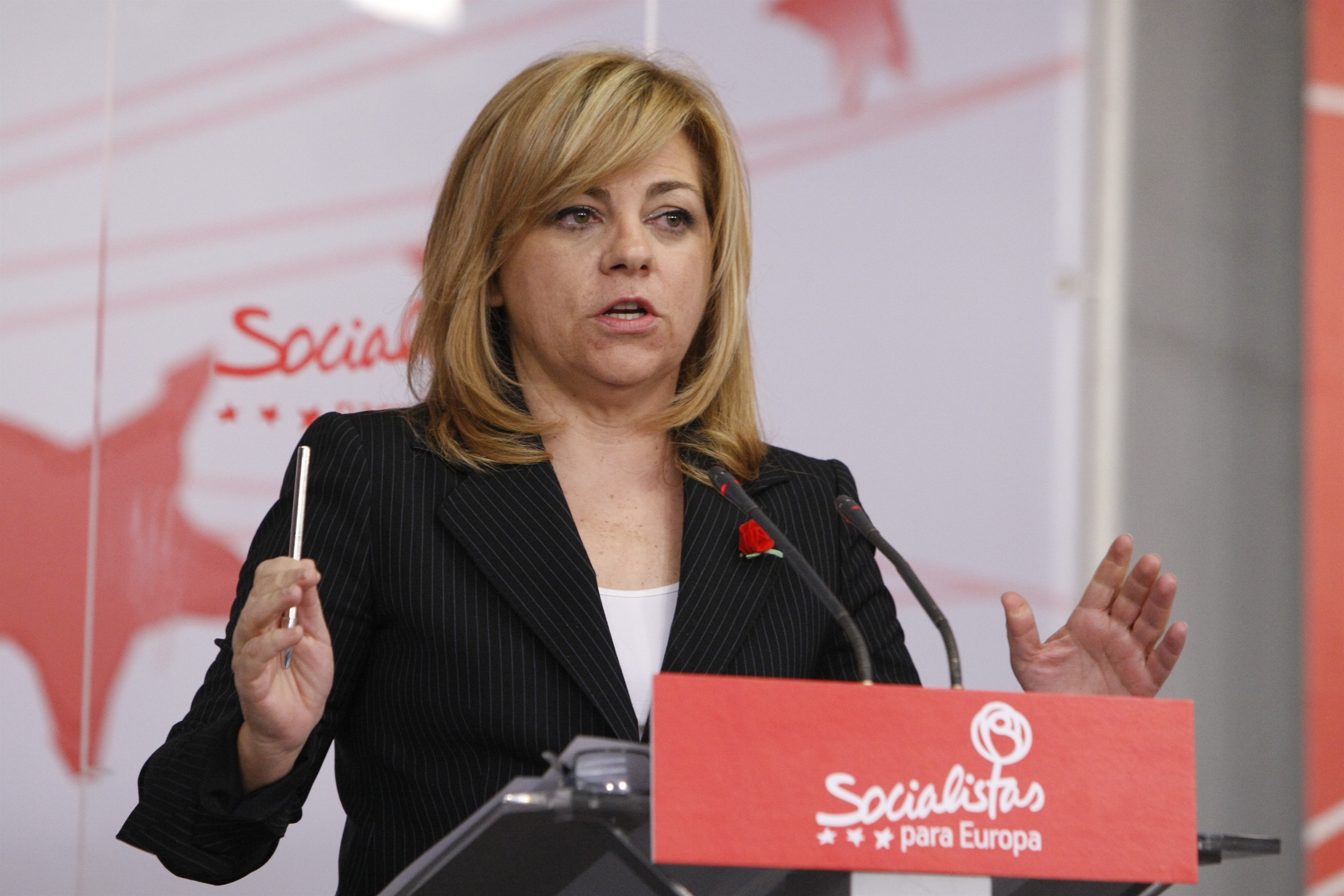 El PSOE quiere incluir media docena de jóvenes en los 12 primeros puestos de su lista europea