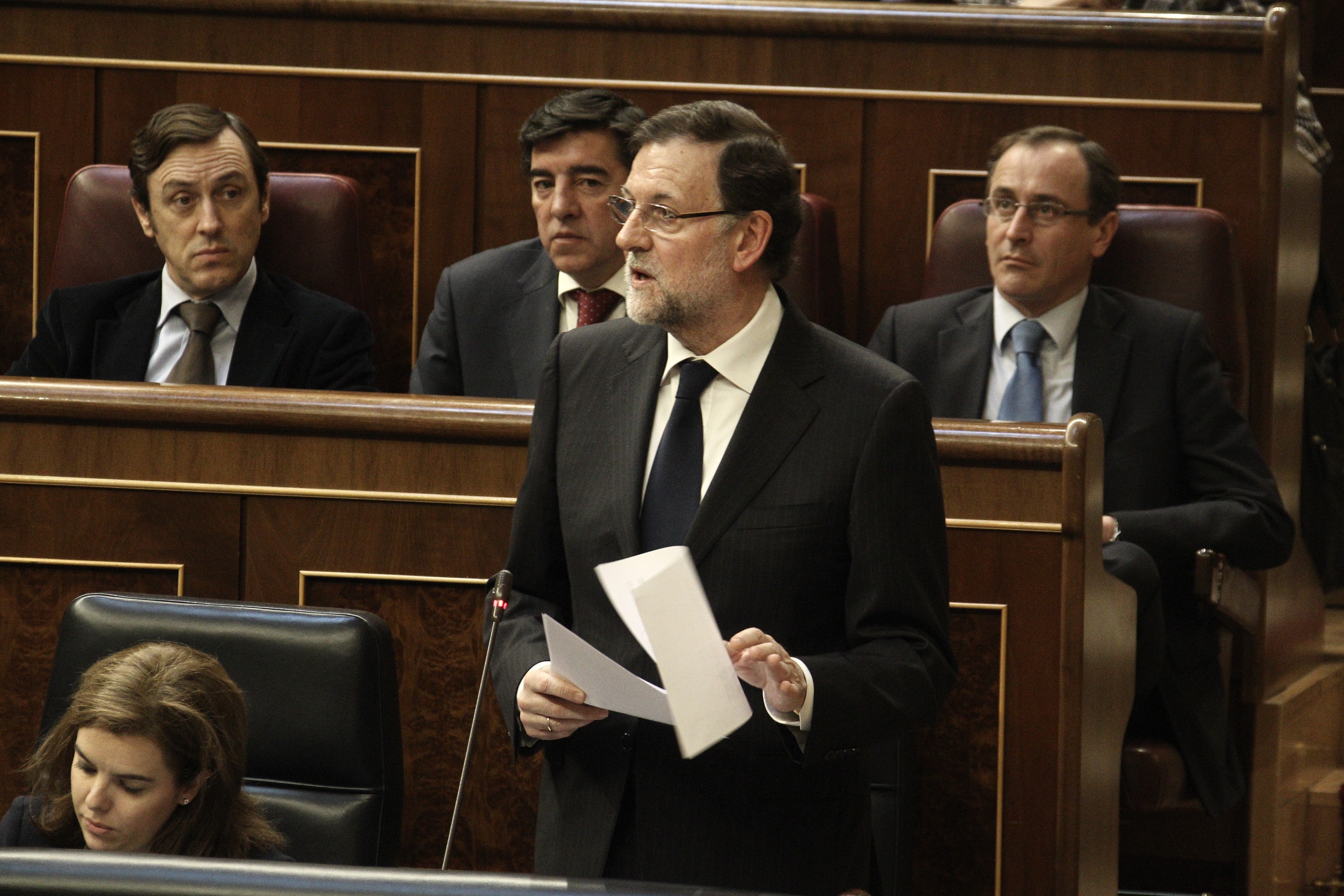 Rajoy recuerda que la Justicia ya investiga la quiebra de cajas y rechaza una comisión de investigación