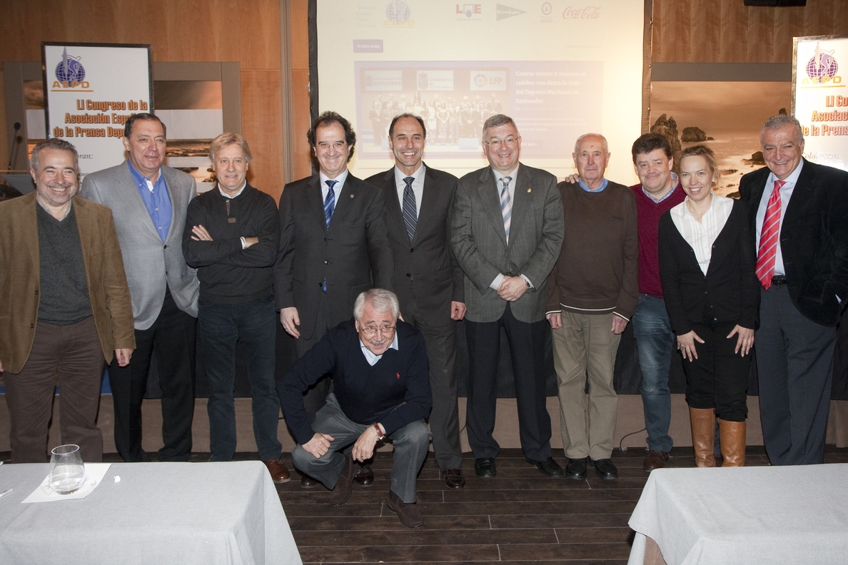 F Diego Propone Que Jovenes Periodistas Deportivos Extranjeros Realicen Estudios De Espanol En Comillas Teinteresa