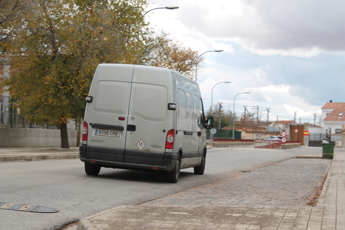 Sindicatos exigen que todo transporte profesional incorpore el tacógrafo para evitar la fatiga, que en carretera «mata»