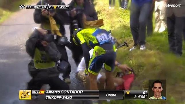 Alberto Contador Abandona El Tour Después De Romperse La Tibia En Una Caída Teinteresa 2164