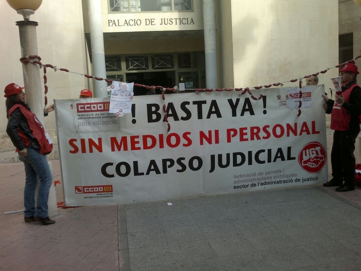El abogado del empresario Ortiz dice que no es delito «tener detalles con conocidos», sino «costumbre en España»