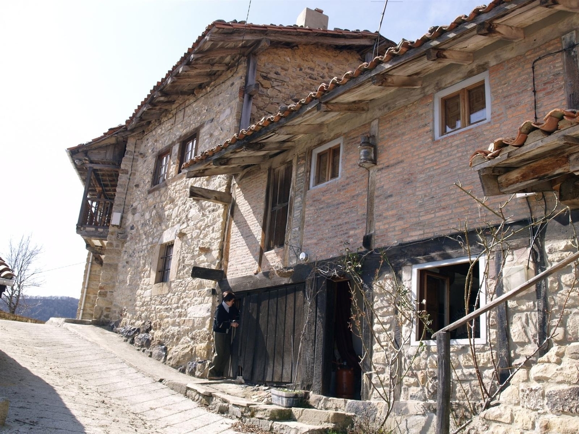 Baleares, principal destino elegido por los no residentes en establecimientos de turismo rural en 2014