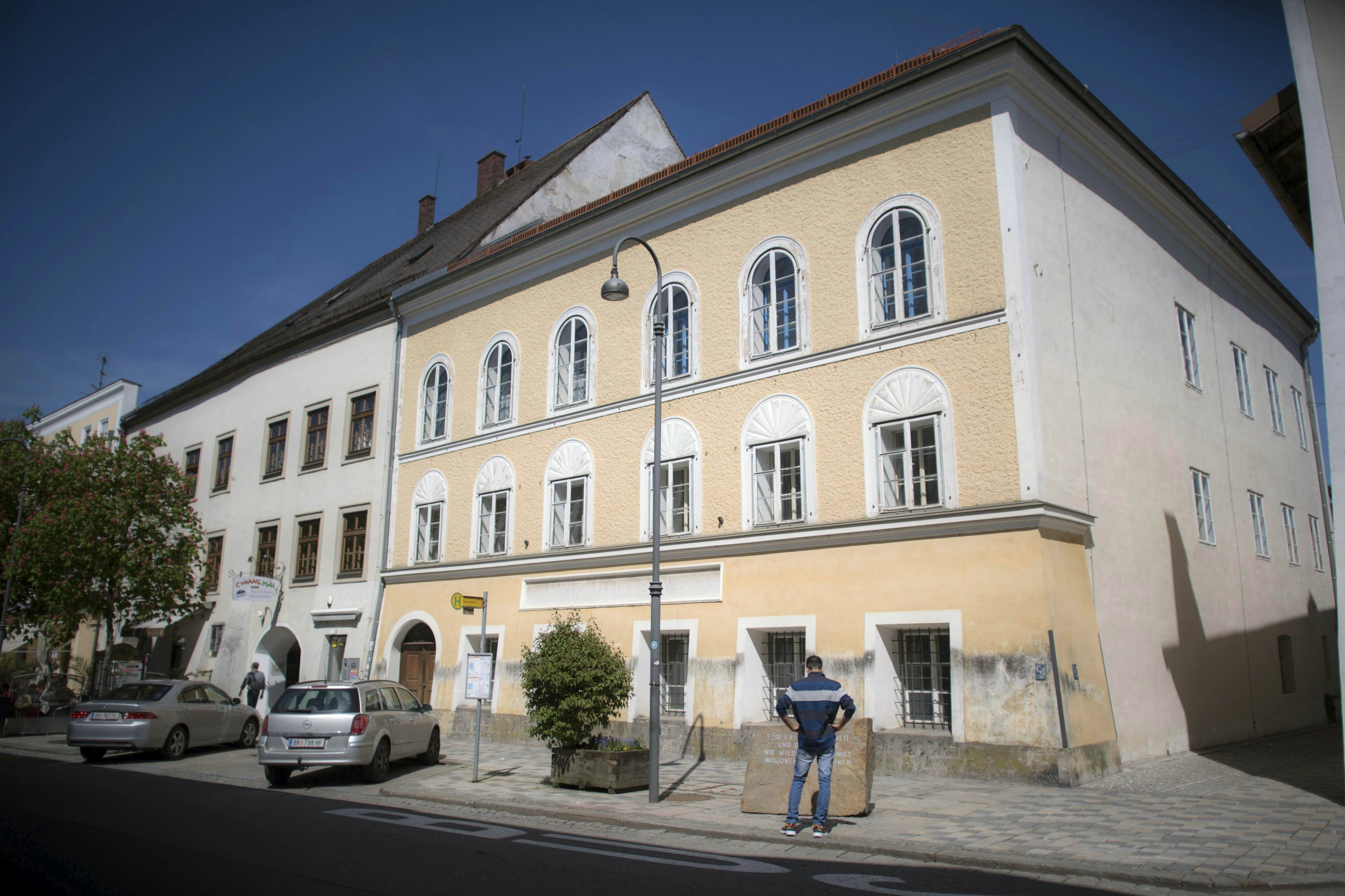 ¿Qué hacer con la casa en la que nació Hitler? Braunau am Inn no sabe cómo librarse del estigma 