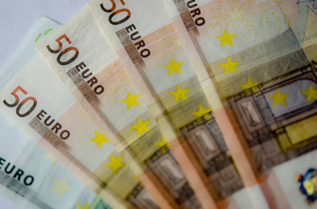 Condenado un empleado de banca a 3 años y 4 meses de prisión por apropiarse de más de 3 millones de euros