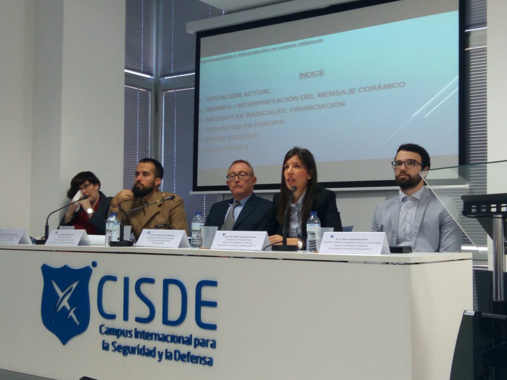 Expertos e investigadores en Seguridad y Defensa analizan en Sevilla las fuentes de recursos económicos de terroristas