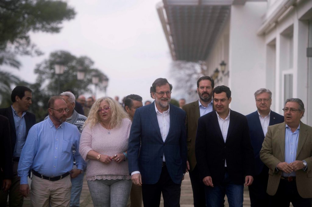 Rajoy justifica por el apoyo social ampliar los delitos con prisión permanente