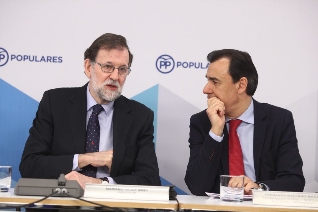 ‘Génova’ cree que Cifuentes debe dejar también la Presidencia del PP de Madrid y recuerda que Rajoy es quién decide