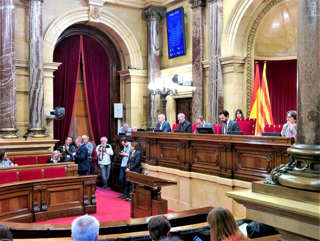 El Parlament catalán rechaza criticar que los sindicatos reclamen la libertad de los presos